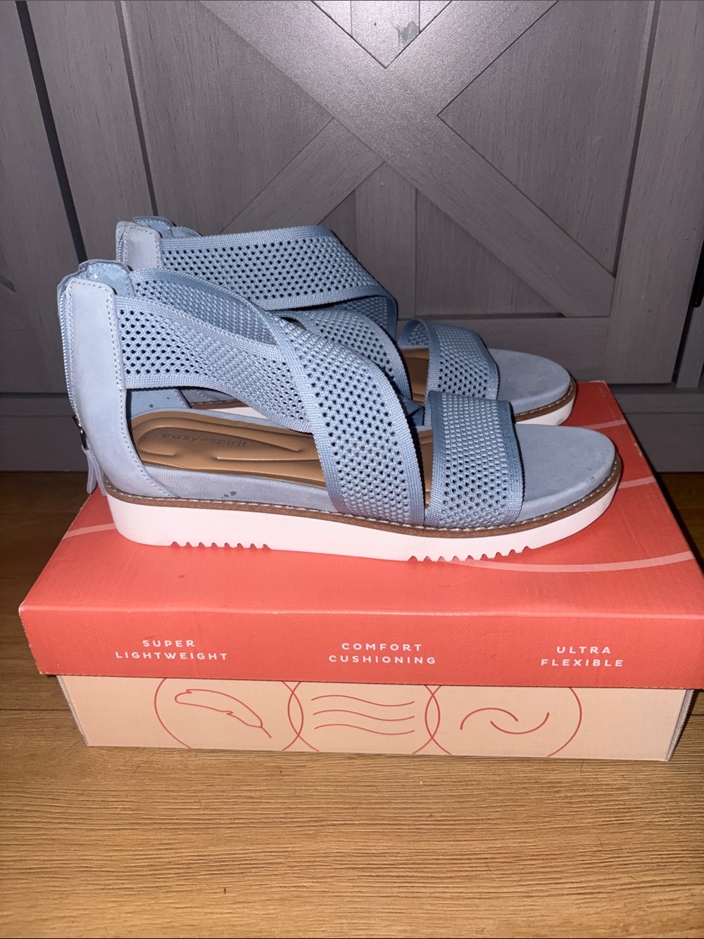 Easy Spirit - WANDER 2 - Light Blue Crisscross Perforated Platform Sandals - Picture 2 of 4